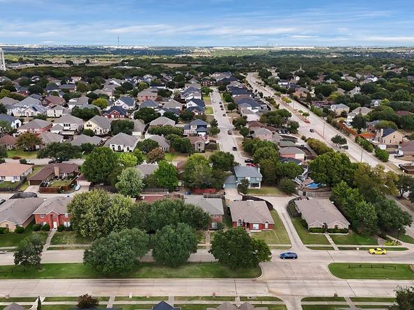 785  Eldorado Drive , DeSoto Texas 75115