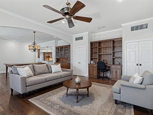 6207  Walnut Hill Lane , Dallas Texas 75230