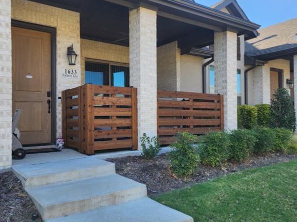 1633  Dewberry Lane , Garland Texas 75042