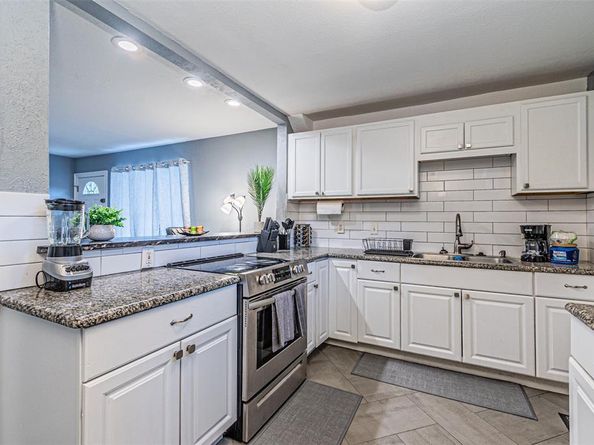 13641  Weald Green Street , Dallas Texas 75240