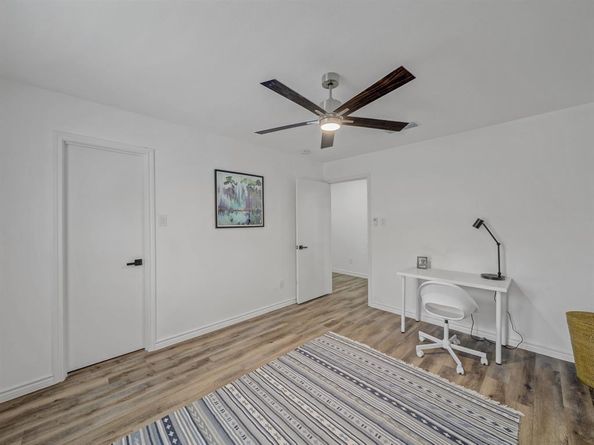 4623  Country Creek Drive  1046, Dallas Texas 75236