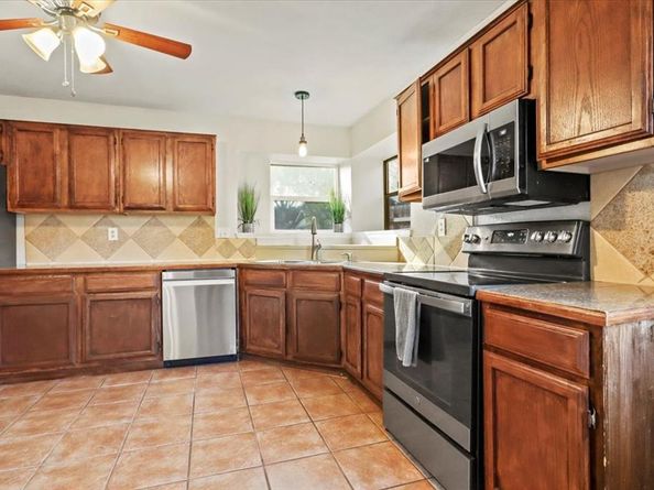 4002  Bond Street , Rowlett Texas 75088