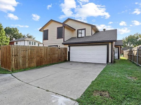 4002  Bond Street , Rowlett Texas 75088
