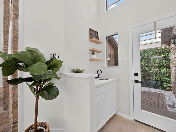 2217  Mediterranean Avenue , Arlington Texas 76011