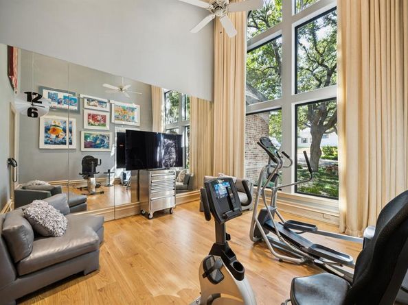 14516  Winnwood Road , Addison Texas 75254