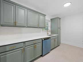 2251  Hartline Drive , Dallas Texas 75228