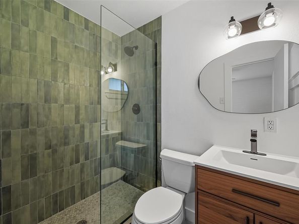 2251  Hartline Drive , Dallas Texas 75228