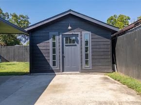 2507  Emmett Street , Dallas Texas 75211