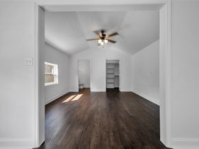 2507  Emmett Street , Dallas Texas 75211