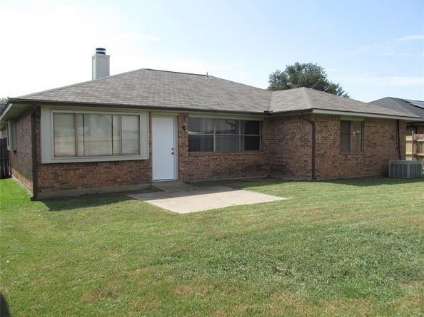 2614  Carrington Lane , Grand Prairie Texas 75052