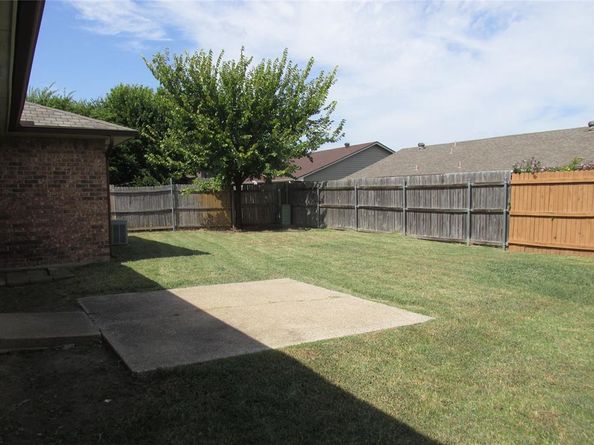 2614  Carrington Lane , Grand Prairie Texas 75052