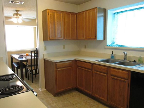 2614  Carrington Lane , Grand Prairie Texas 75052