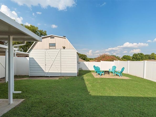 1632  Merrimac Trail , Garland Texas 75043