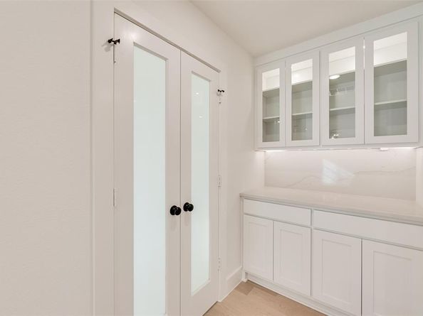 1632  Merrimac Trail , Garland Texas 75043