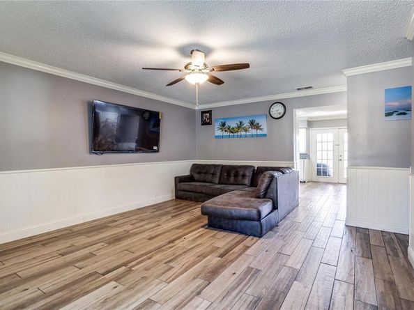 11826  Leisure Drive , Dallas Texas 75243