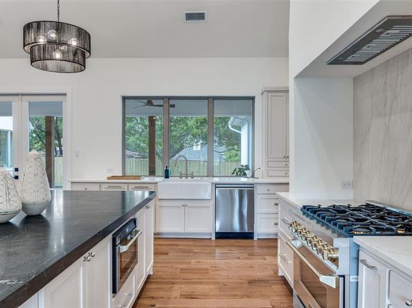 11131  Hillcrest Road , Dallas Texas 75230