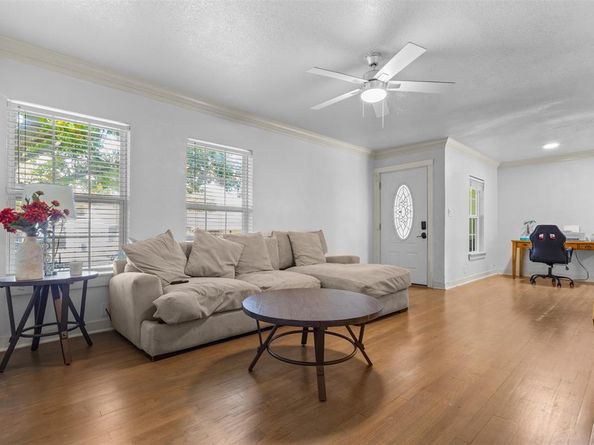 4809  waldron Avenue , Fort Worth Texas 76133