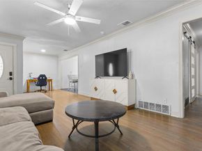 4809  waldron Avenue , Fort Worth Texas 76133