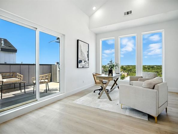 312 N Lancaster Avenue  Bldg 1, Dallas Texas 75203