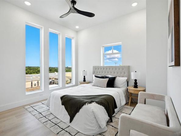 312 N Lancaster Avenue  Bldg 1, Dallas Texas 75203