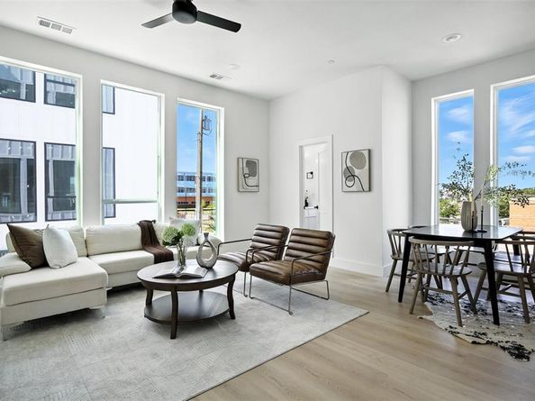 312 N Lancaster Avenue  Bldg 1, Dallas Texas 75203