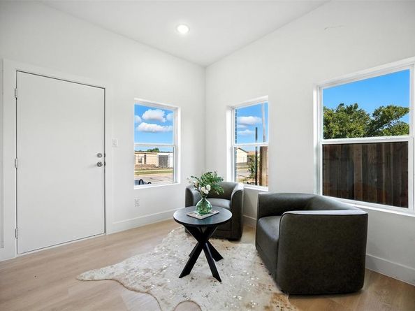 312 N Lancaster Avenue  Bldg 1, Dallas Texas 75203