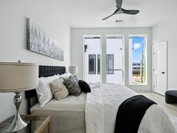 312 N Lancaster Avenue  Bldg 1, Dallas Texas 75203