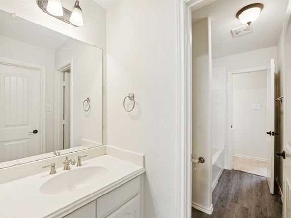 2770 S Lakeview Drive , Cedar Hill Texas 75104