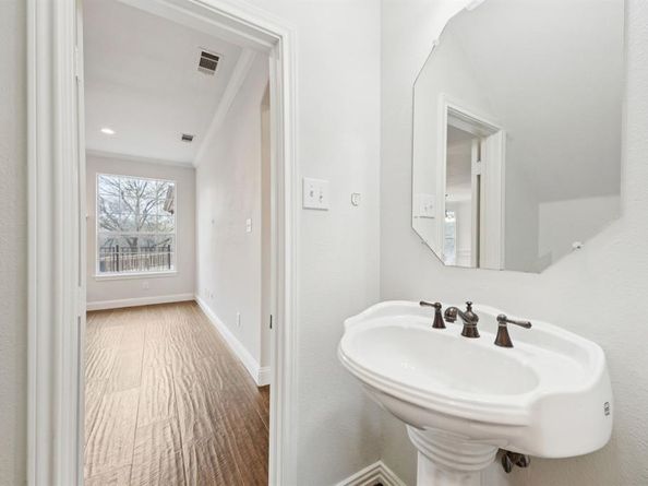 2770 S Lakeview Drive , Cedar Hill Texas 75104