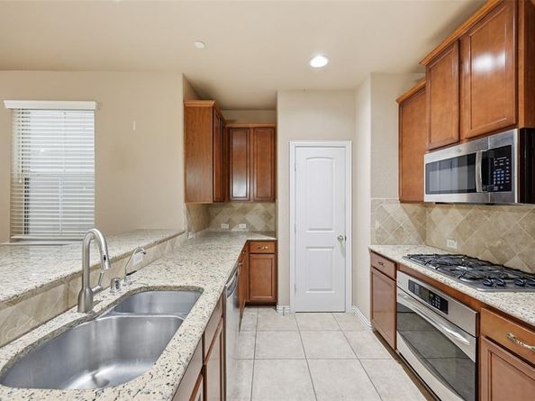 1619  Southwestern Drive , Allen Texas 75013