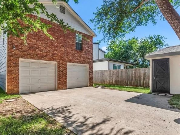 1915  Shaw Street , Dallas Texas 75212