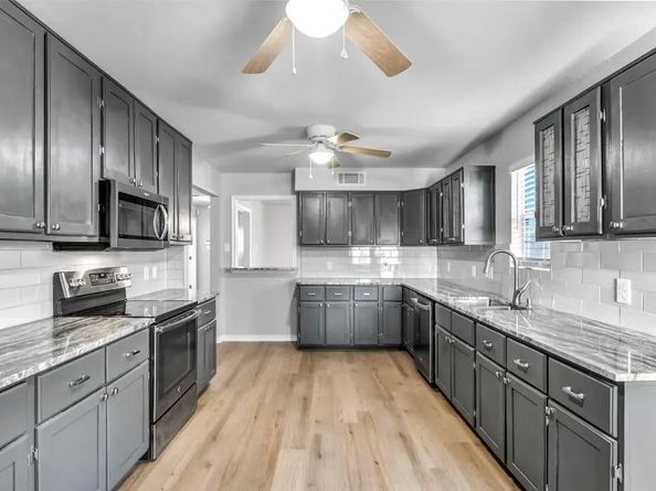 1915  Shaw Street , Dallas Texas 75212