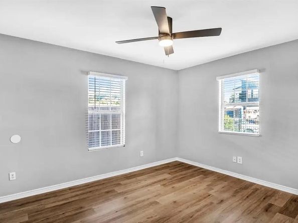 1915  Shaw Street , Dallas Texas 75212