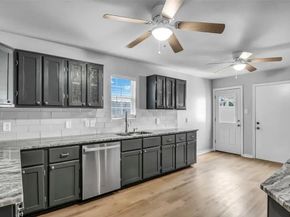 1915  Shaw Street , Dallas Texas 75212