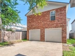 1915  Shaw Street , Dallas Texas 75212