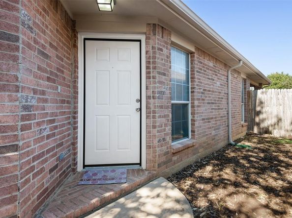 1249  Kielder Circle , Fort Worth Texas 76134