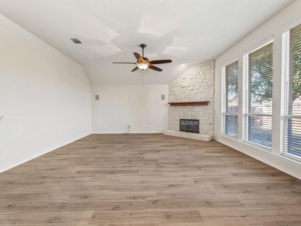 7717  Black Willow Lane , Arlington Texas 76002