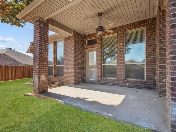 7717  Black Willow Lane , Arlington Texas 76002