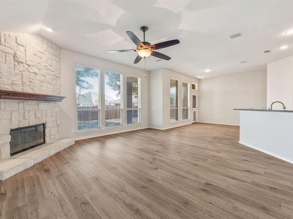 7717  Black Willow Lane , Arlington Texas 76002