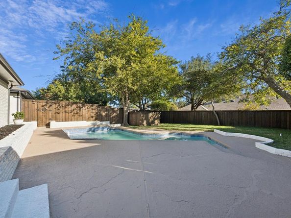 7716  Lone Moor Circle , Dallas Texas 75248