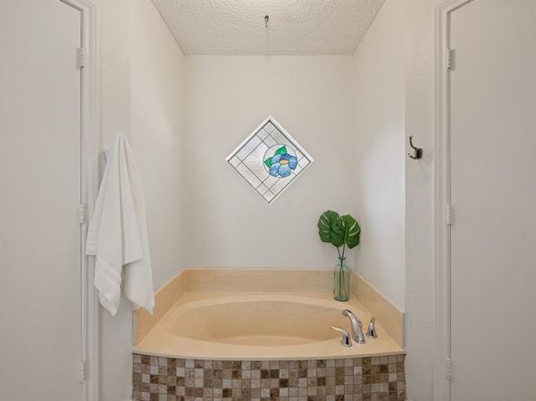 3101  Regency Street , Carrollton Texas 75007