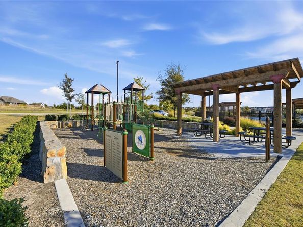 10529  Lequoia Street , Fort Worth Texas 76179