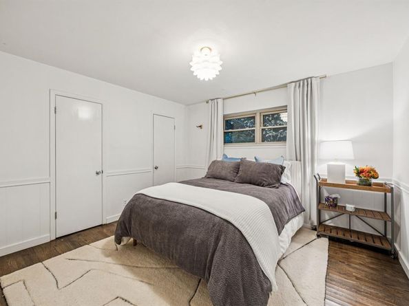 10017  Medlock Drive , Dallas Texas 75218