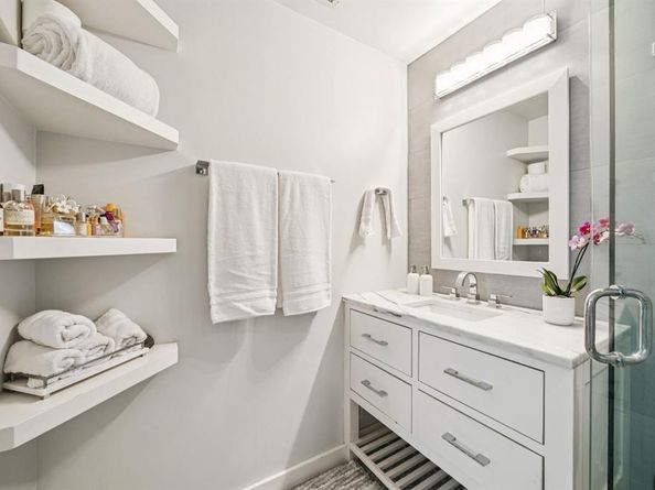 10017  Medlock Drive , Dallas Texas 75218