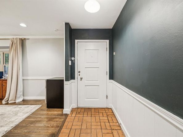 10017  Medlock Drive , Dallas Texas 75218