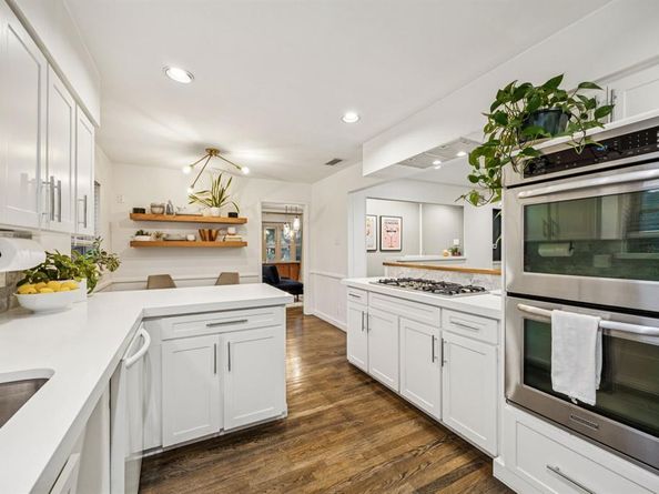 10017  Medlock Drive , Dallas Texas 75218