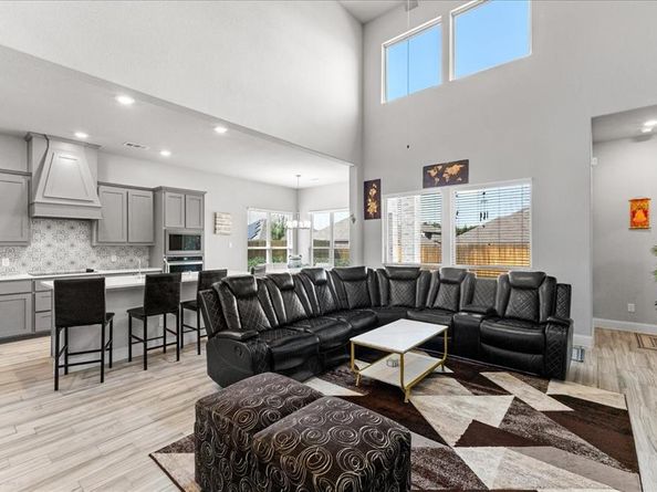 625  Alaina Drive , DeSoto Texas 75115