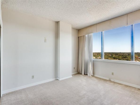 5200  Keller Springs Road  820, Dallas Texas 75248