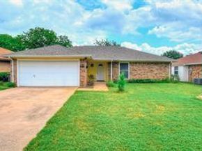 3804  Memphis Lane , Fort Worth Texas 76133