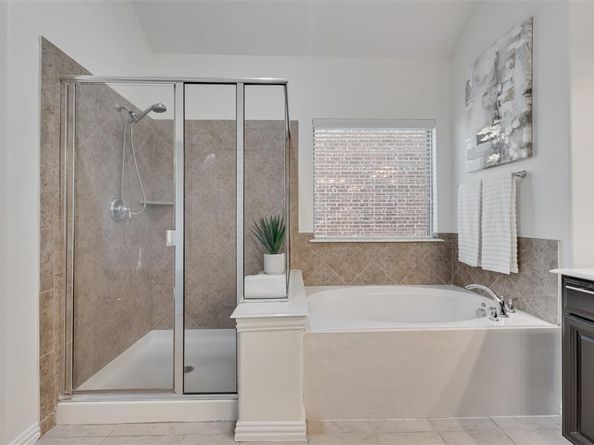 1020  Chickasaw Drive , Carrollton Texas 75010